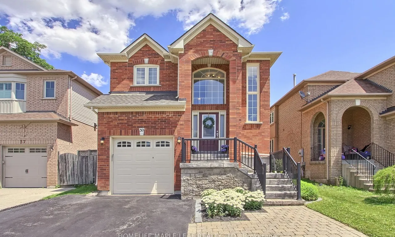 39 Segwun Rd, Hamilton, ON L8B 0K2