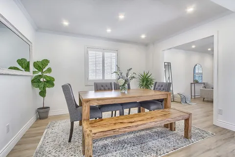 39 Segwun Rd, Hamilton, ON L8B 0K2