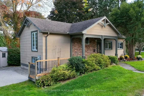 165 Thomas St, St. Marys, ON N4X 1B9