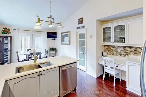 14 Atto Dr, Guelph, ON N1E 0E4