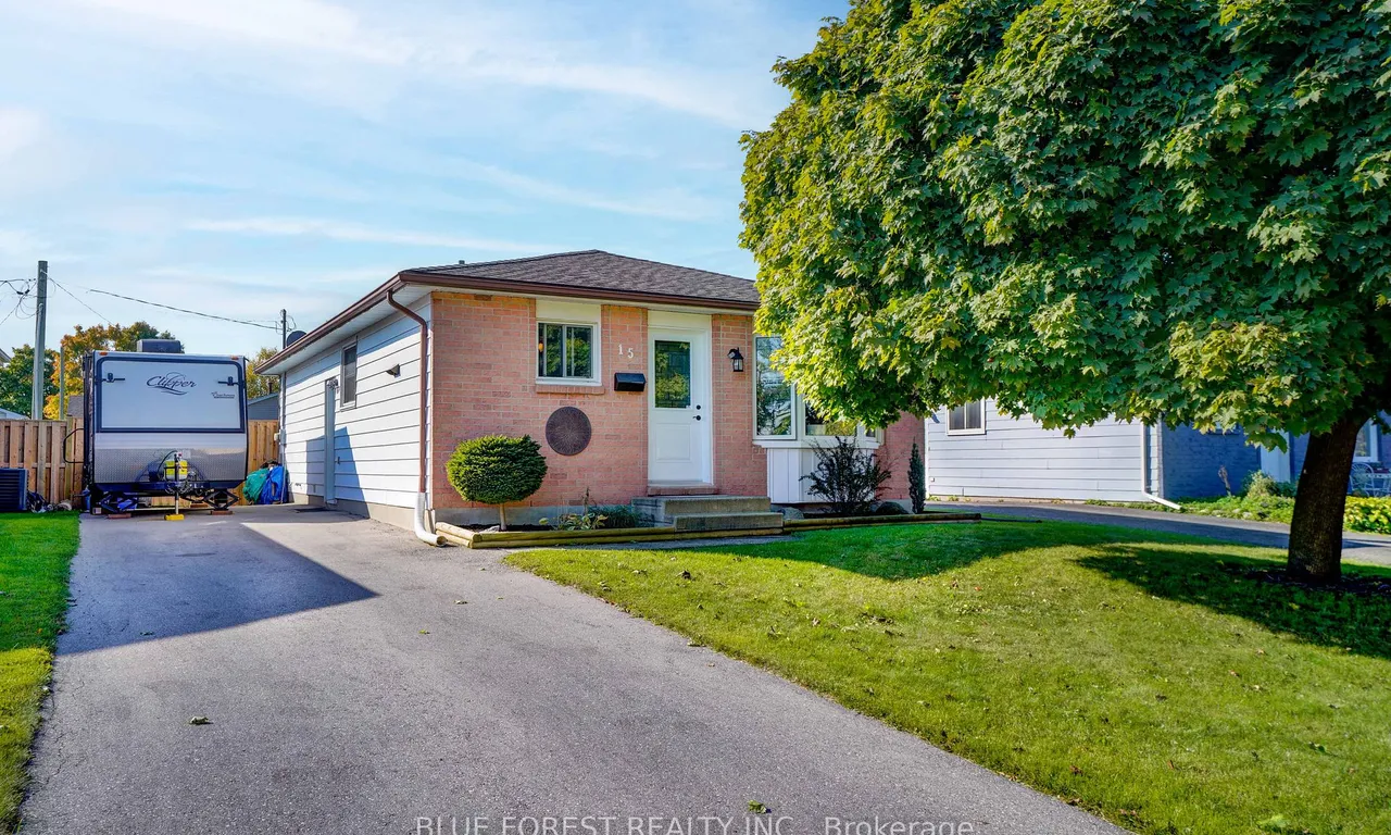 15 Paddon St, St. Thomas, ON N5R 5S8
