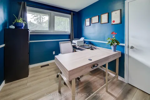 189 Union St, Waterloo, ON N2J 1C4