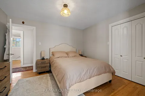 28 Catalina Dr, Quinte West, ON K8R 1C5