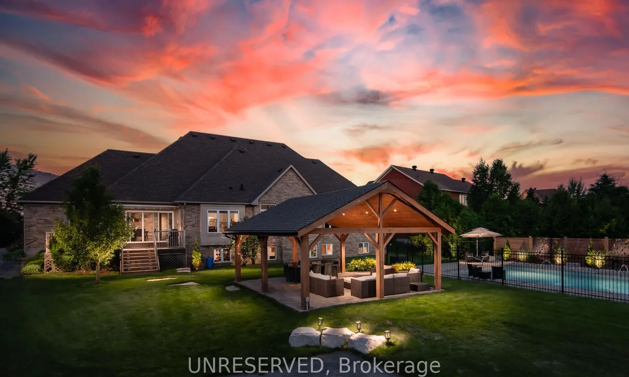 44 Leenders Lane, Erin, ON N0B 1T0