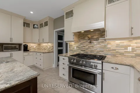 44 Leenders Lane, Erin, ON N0B 1T0