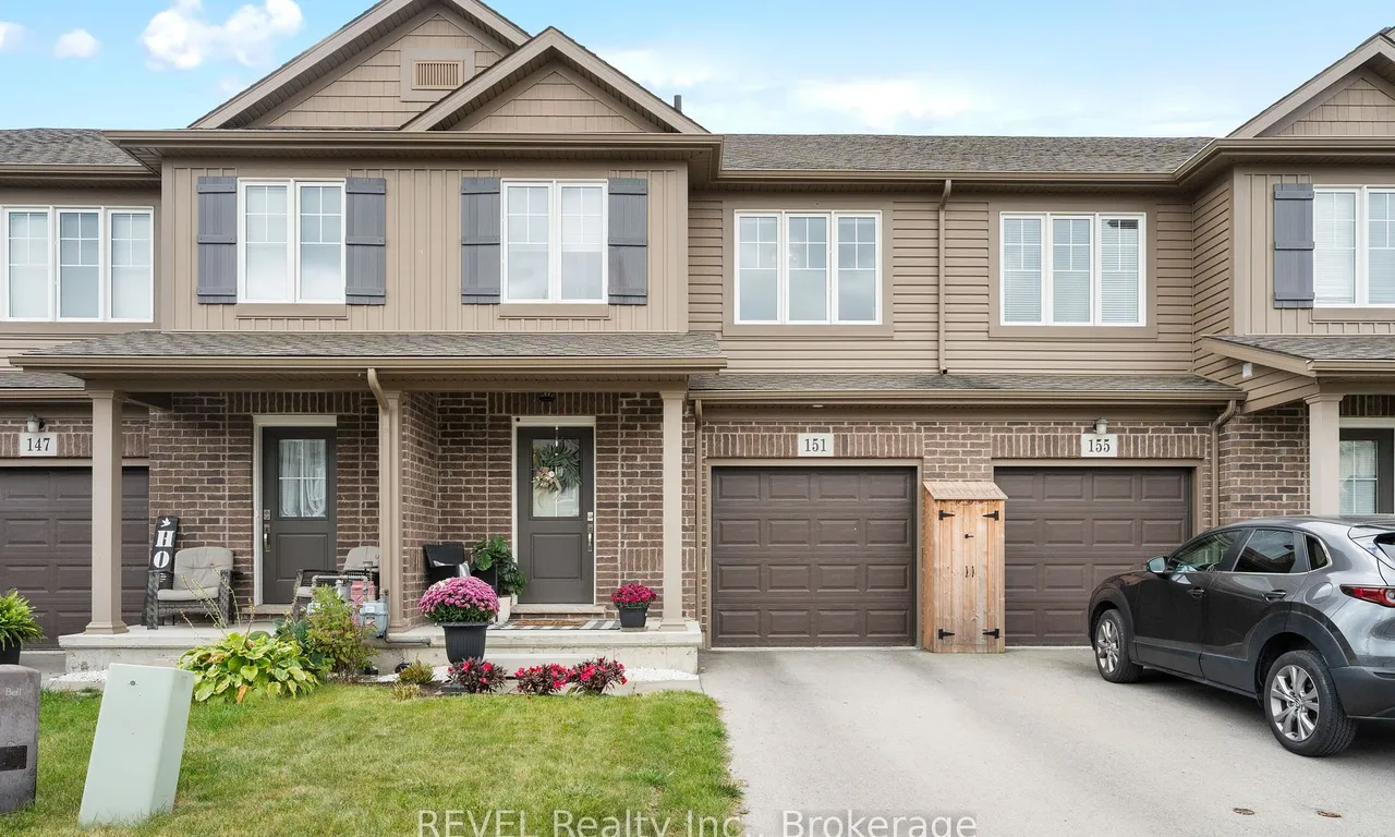 151 Heron St, Welland, ON L3C 0G8