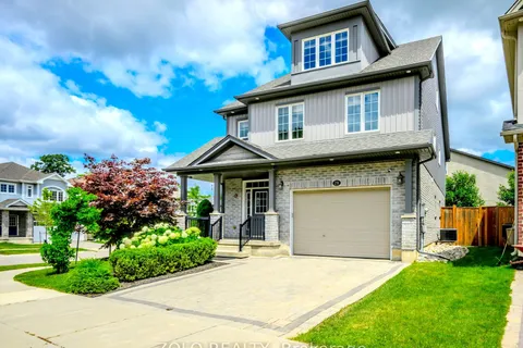 291 Moorlands Cres, Kitchener, ON N2P 0C4