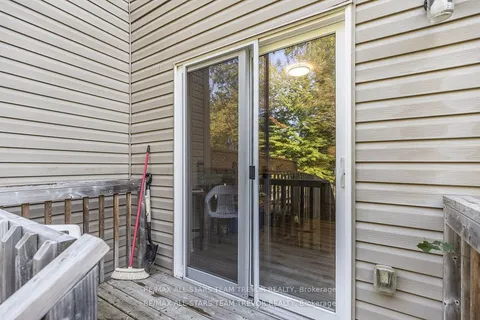 30 Little Ryans Way, Bracebridge, ON P1L 0C3