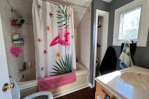 2 Pearl St, London, ON N5Z 1X2