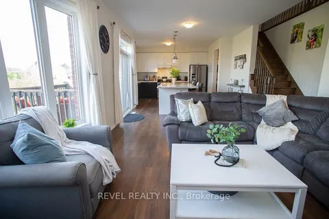 8 Turnbull Dr, Brantford, ON N3T 0K4