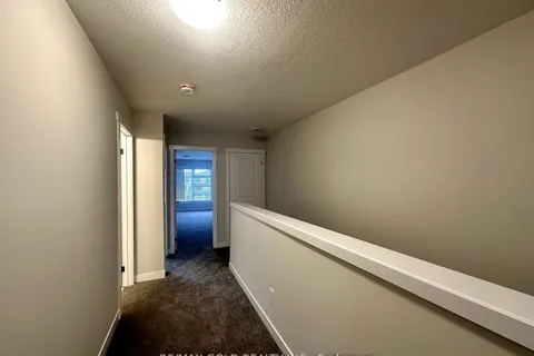 27 Wilkinson Ave, Cambridge, ON N1S 0C5