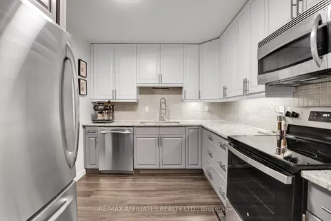 536 St Lawrence St, North Dundas, ON K0C 2K0