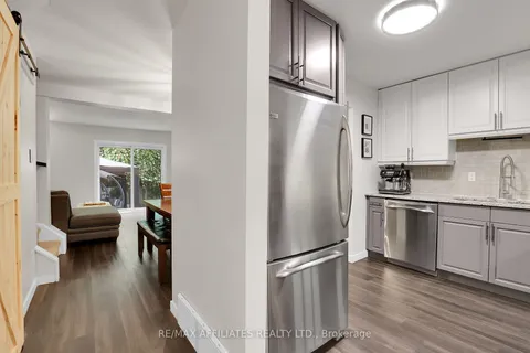 536 St Lawrence St, North Dundas, ON K0C 2K0