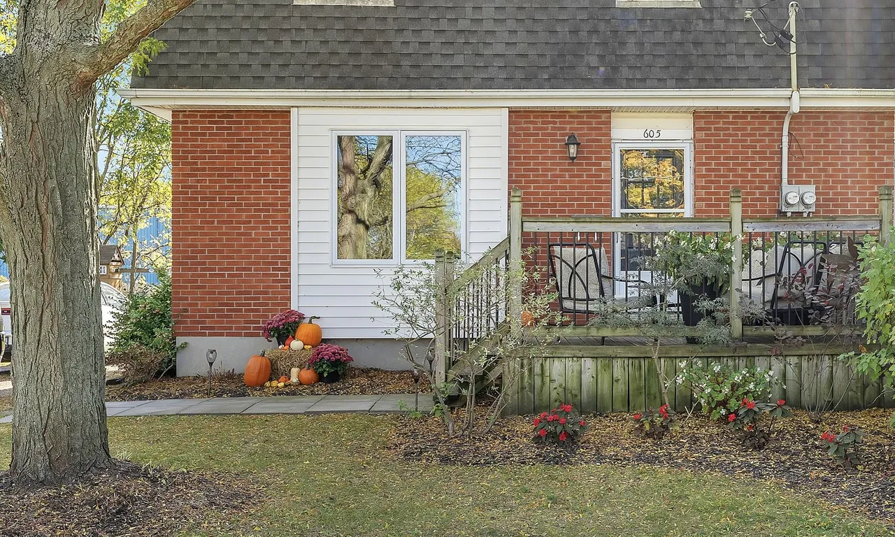 605 WOODWARD Dr, Strathroy-Caradoc, ON N0L 1W0