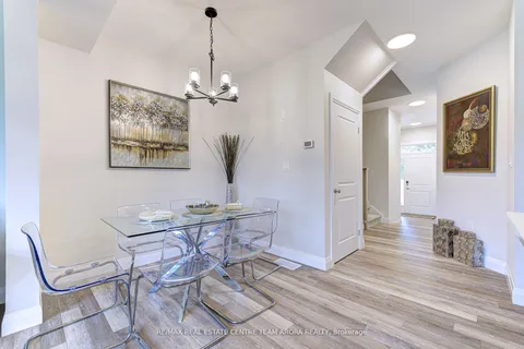 143 Elgin St, Cambridge, ON N1R 5H6