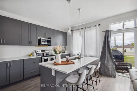 7 Allen St, Prince Edward County, ON K0K 2T0