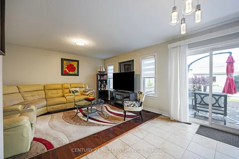 108 Silk Dr, Shelburne, ON L9V 3E2