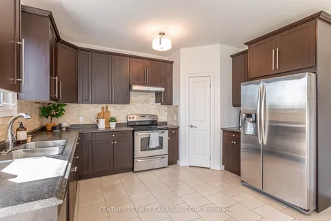 1316 Whetherfield St, London, ON N6H 0E5