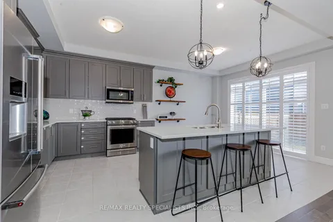 131 Freure Dr, Cambridge, ON N1S 0A9