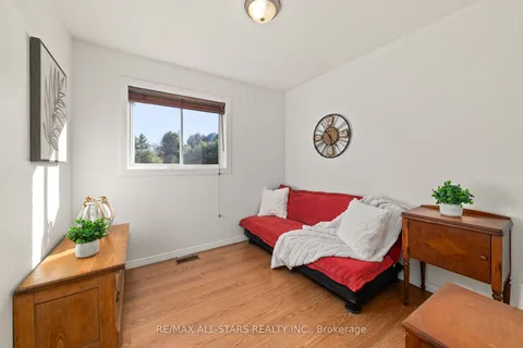 1050 Privet Dr, Minden Hills, ON K0M 2A1