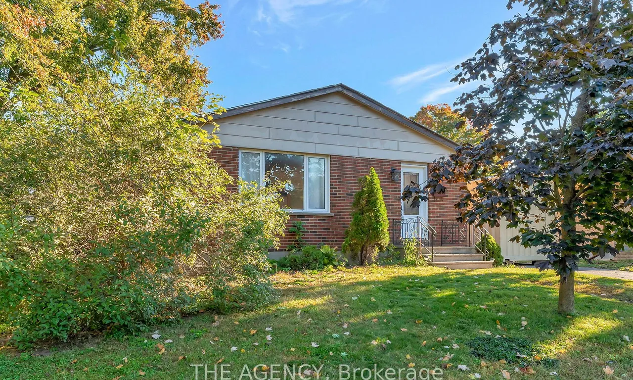 58 Devonshire Ave, Tillsonburg, ON N4G 4K9