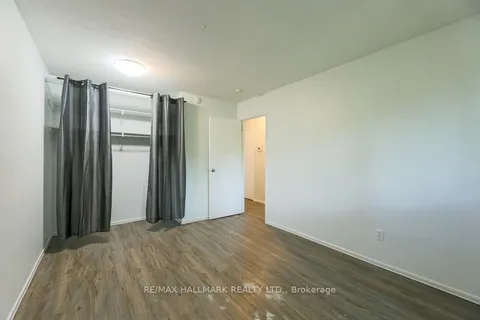 25 Marksam Rd, Guelph, ON N1H 1X1