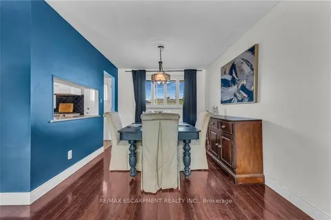 14 Par Pl, Hamilton, ON L8K 5V9