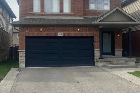 44 PELECH Cres, Hamilton, ON L0R 1P0