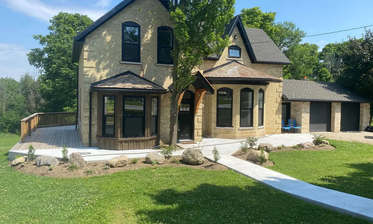 16 Hillcrest St, South Bruce, ON N0G 2S0