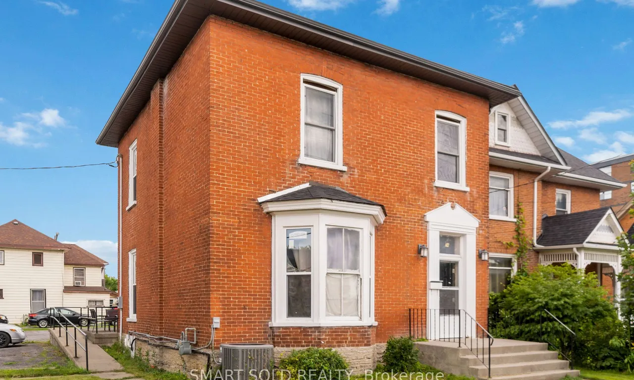74 Bridge St, Belleville, ON K8P 1J2