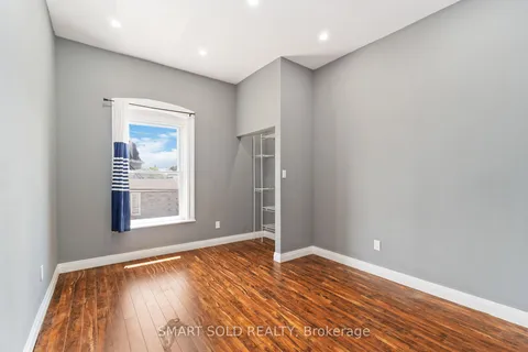 74 Bridge St, Belleville, ON K8P 1J2