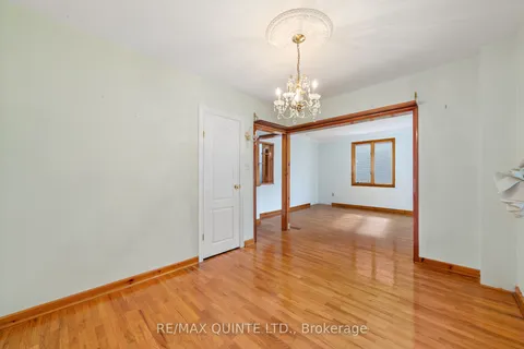 13 Valleyview Cres, Belleville, ON K8P 3E9