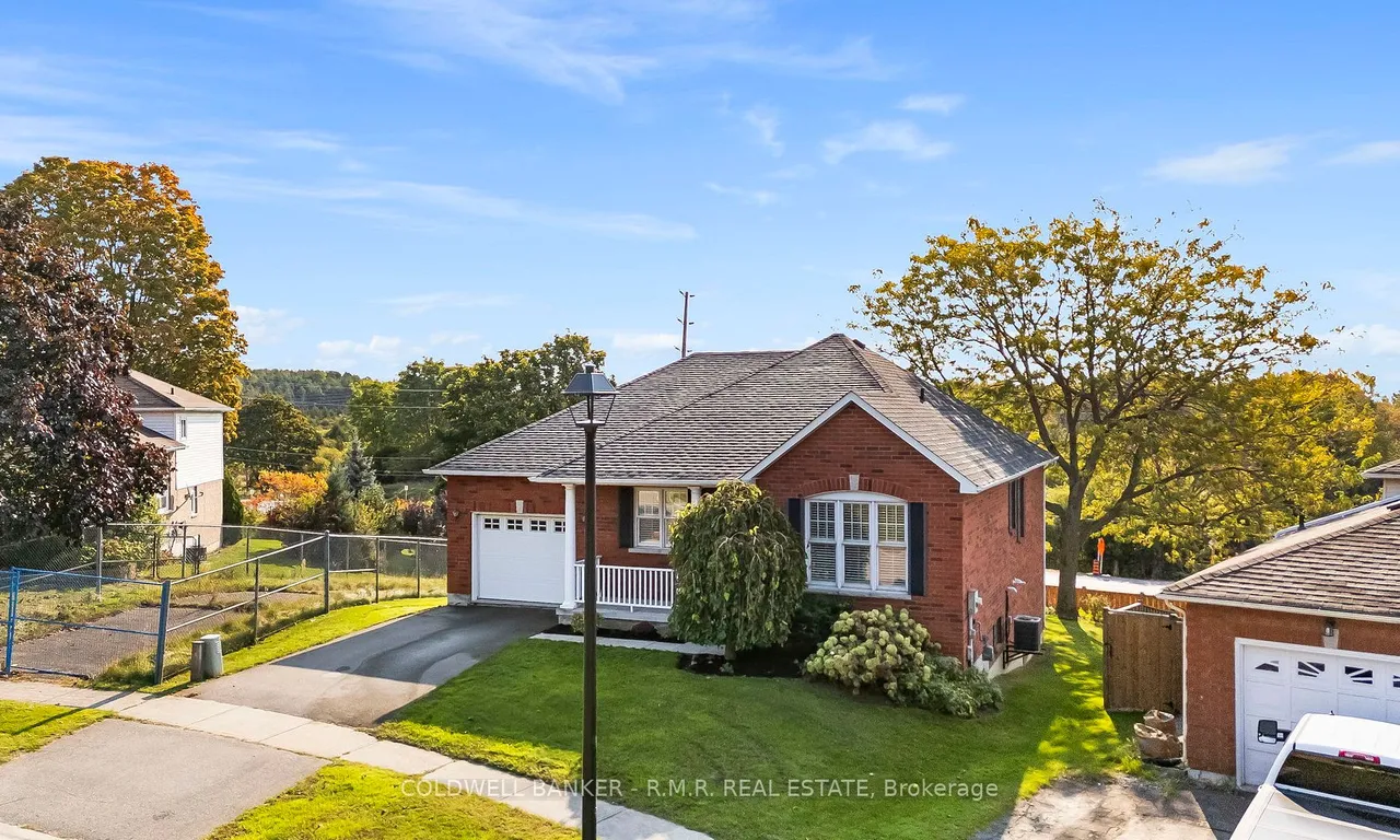 962 Denton Dr, Cobourg, ON K9A 5K2