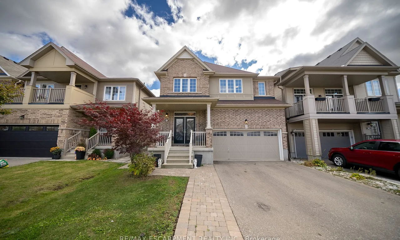 102 Gillespie Dr, Brantford, ON N3T 0K1