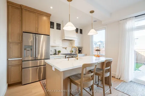 72 Fairey Cres, Hamilton, ON L0R 1W0