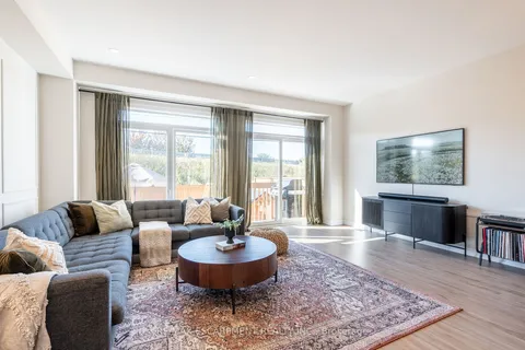 27 Rachel Dr, Hamilton, ON L7T 1Y3