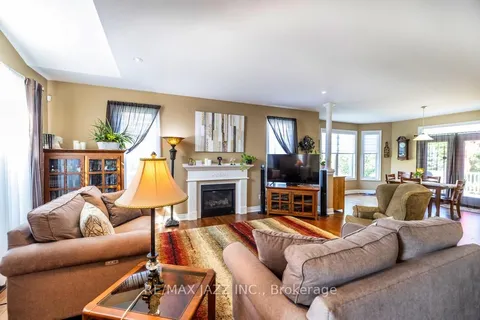 16 Marsh Rd, Port Hope, ON L1A 3V7