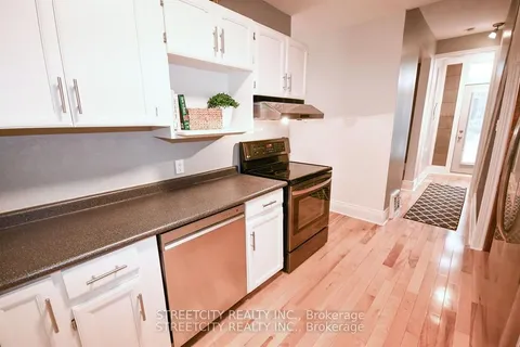 67 Briscoe St, London, ON N6C 1W8