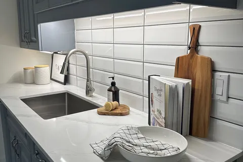 451 South St, London, ON N6B 1C1