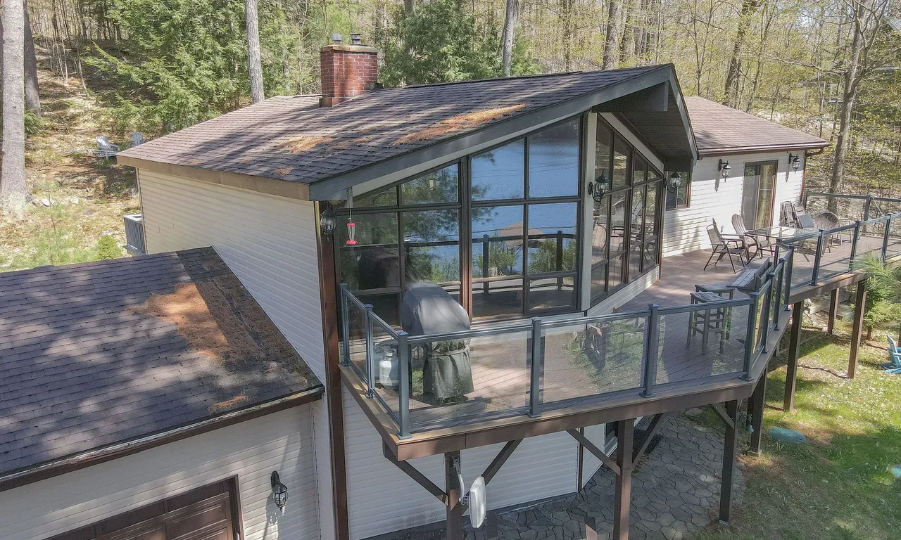 1245 Mortimers Point Rd, Muskoka Lakes, ON P0B 1J0