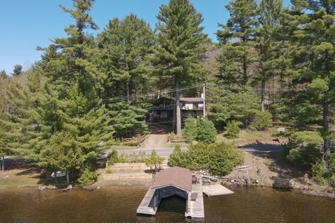 1245 Mortimers Point Rd, Muskoka Lakes, ON P0B 1J0