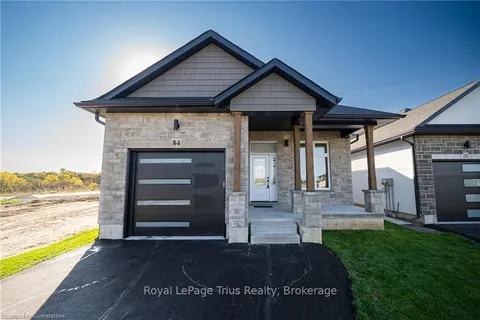 84 Pike Creek Dr, Haldimand, ON N0A 1E0