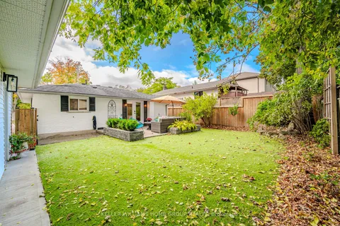 34 Menzie Ave, Guelph, ON N1E 5X9