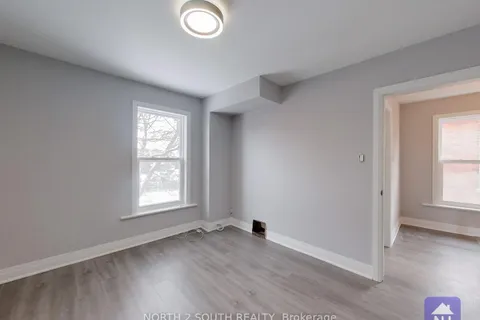 190 Stewart St, Peterborough, ON K9J 3M5