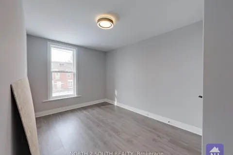 190 Stewart St, Peterborough, ON K9J 3M5