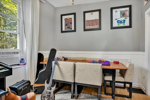 25 Victoria Ave, Peterborough, ON K9H 4V8