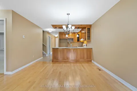 321 Elgin St, Port Colborne, ON L3K 6A2