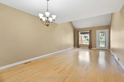 321 Elgin St, Port Colborne, ON L3K 6A2