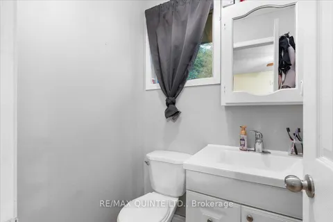 31 Ridge Road, Prince Edward County, ON K0K 2T0