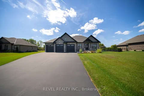 21 Tedley Blvd, Brantford, ON N3T 0E3